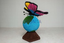 Топиари композиция бабочка Луиза на земном шаре — газон Eco