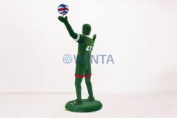 Топиари волейболист — газон Есо