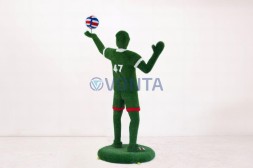 Топиари волейболист — газон Есо