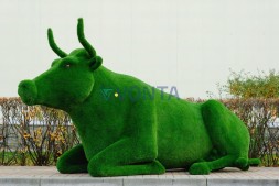 Топиари корова Хэльга — газон Eco