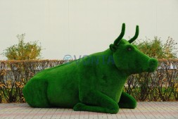 Топиари корова Хэльга — газон Eco