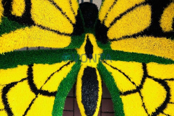 Топиари композиция бабочки Барбариска и Искорка — газон Eco