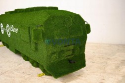 Топиари локомотив — газон Есо