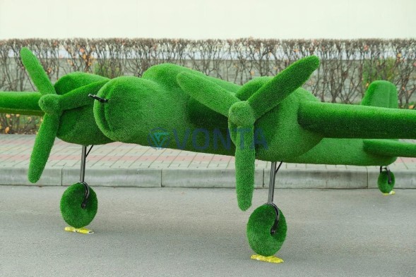 Топиари самолет Победа — газон Eco