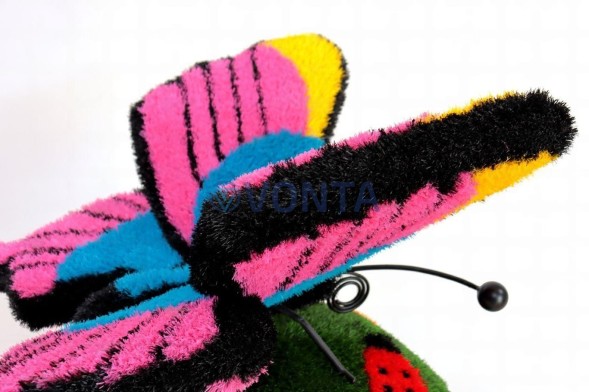 Топиари композиция бабочка Лайза на шаре полянка, размер S — газон Eco