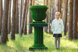 Топиари вазон на колонне — газон Eco