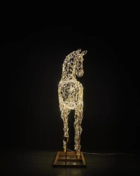 Светодиодная фигура Королевский конь 220 см.