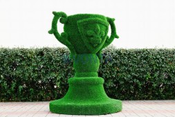 Топиари вазон с гербом — газон Eco