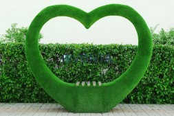 Топиари арка — скамейка с голубями- газон Eco