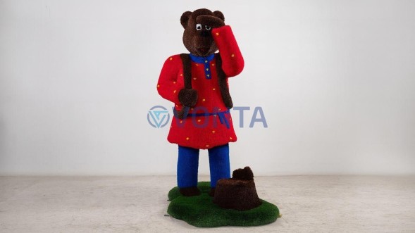 Топиари композиция девочка Мария и медведь Витюша — газон Eco