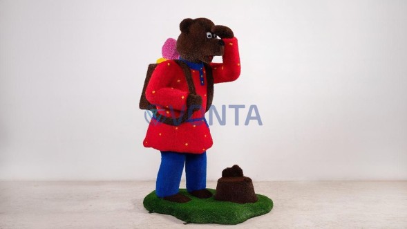 Топиари композиция девочка Мария и медведь Витюша — газон Eco