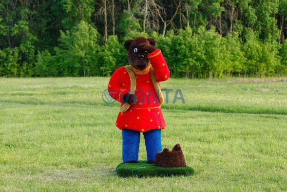 Топиари композиция девочка Мария и медведь Витюша — газон Eco
