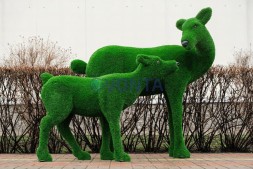 Топиари композиция олени, мама и малыш — газон Eco