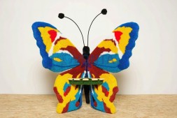 Топиари бабочка — лавочка №2, сосна — газон Eco