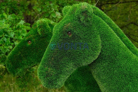 Топиари композиция карета с лошадьми — газон Deluxe