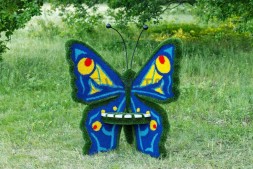 Топиари бабочка — лавочка, сосна — газон Eco + Deluxe