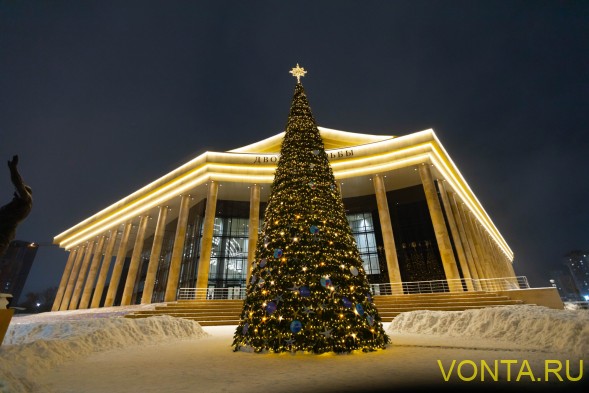 Уличная каркасная елка «Уральская» 7 м