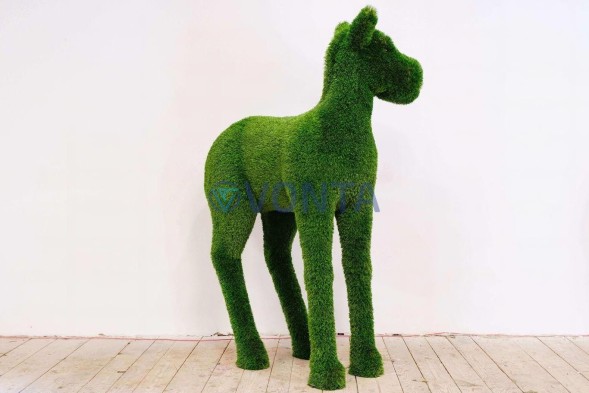 Топиари жеребенок Марс — газон Deluxe