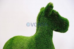 Топиари жеребенок Марс — газон Deluxe