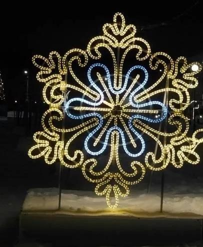 Светодиодная инсталляция Снежинка кружевная 2D 200 см. 1 шт.