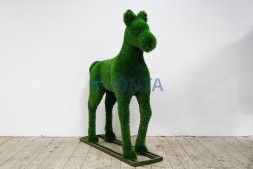 Топиари жеребенок Форди — газон Deluxe