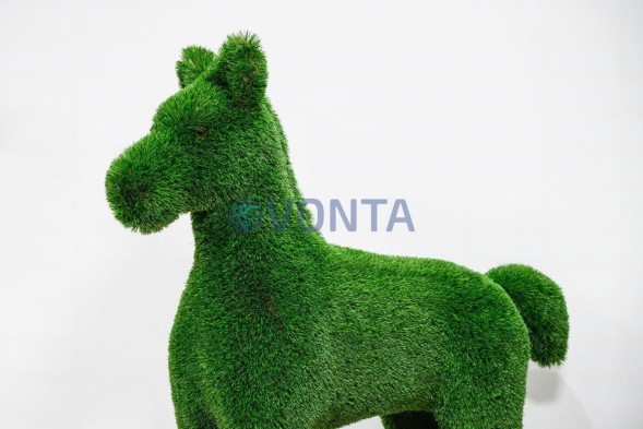 Топиари жеребенок Форди — газон Deluxe