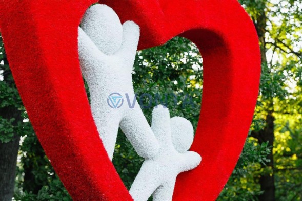 Топиари стела любимый город, h=400 см — газон Eco + Deluxe