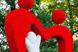 Топиари стела любимый город, h=400 см — газон Eco + Deluxe