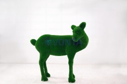 Топиари композиция олени, мама с малышом Севой — газон Deluxe Green