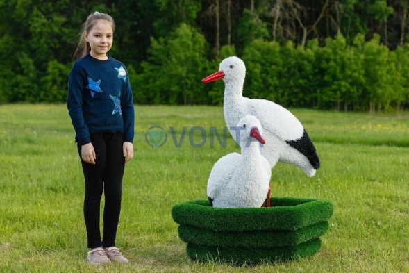 Топиари аисты в гнезде, семья — газон Eco