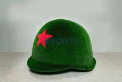 Топиари каска героя Отечества — газон Deluxe