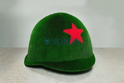 Топиари каска героя Отечества — газон Deluxe