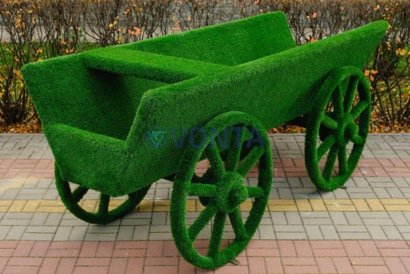 Топиари композиция конь Лари с телегой — газон Eco