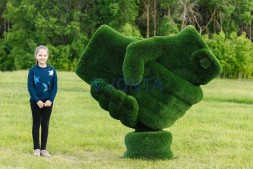 Топиари стела рукопожатие — газон Deluxe