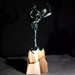 Полигональная фигура Фигуристка на подиуме 2.4 м., (PLG-008-0001)