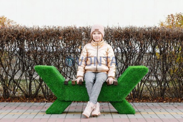 Топиари композиция рояль Мариэля с лавочкой — газон Eco+