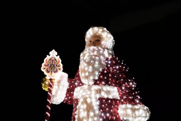 Светодиодная фигура из мишуры Дед Мороз 3.55 м., (3DGR794)