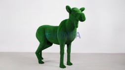 Топиари лосиха Галатея — газон Есо