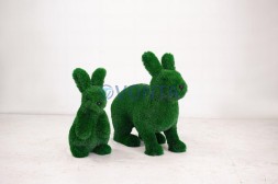 Топиари композиция Заяц Бари и заяц Чики — газон Deluxe Green