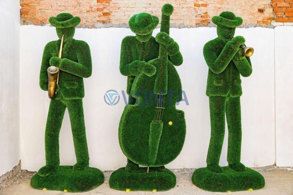 Топиари музыкант, контрабасист Оскар — газон Deluxe