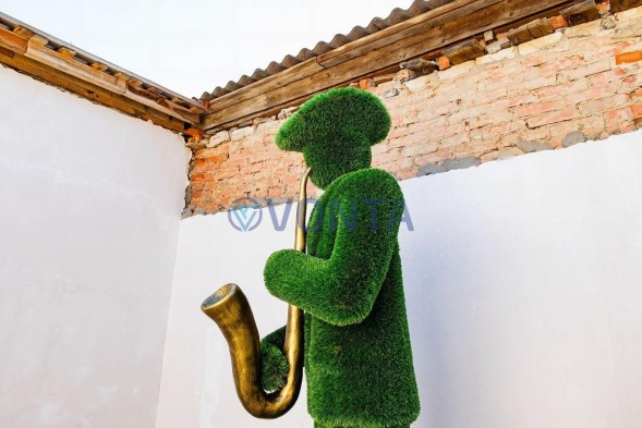 Топиари музыкант, саксофонист Декстер — газон Deluxe