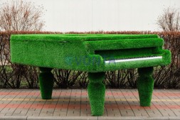 Топиари рояль с логотипом- — газон Deluxe