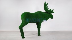 Топиари лось Алкей — газон Есо