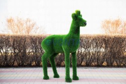 Топиари композиция косули — газон Deluxe