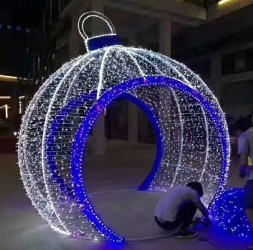 Световой шар Елочная игрушка с арками 4.5 м