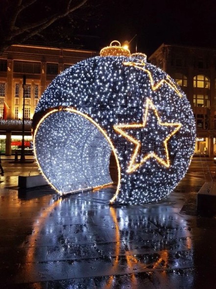 Световой шар Елочная игрушка с арками Мишура