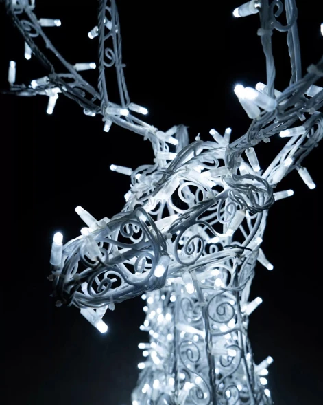 Светодиодная фигура Олень ажурный 1,9 м., динамика, белый, (OL82)