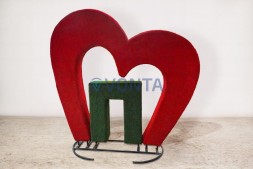 Топиари композиция сердце с буквой- газон Eco