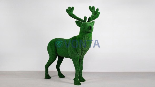 Топиари олень Эварист — газон Есо+Luxe