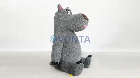 Топиари бегемотиха Лория — газон Есо